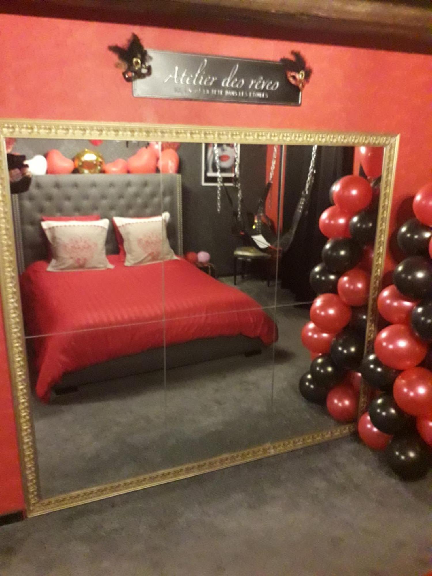 Love Room Le Rouge Et Noir Barr Extérieur photo